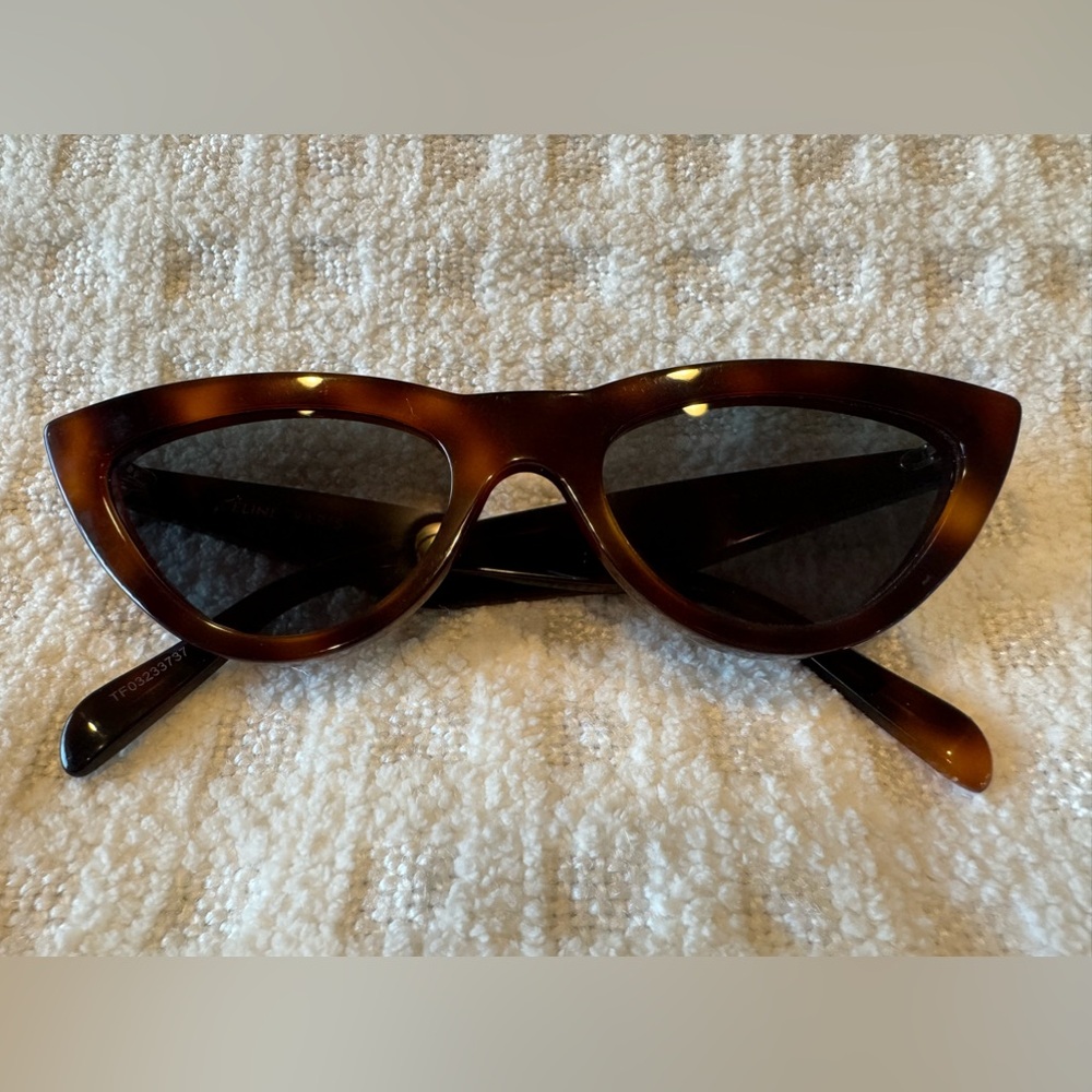 Celine CL4019IN Great condition, minor scratches. Case not included.